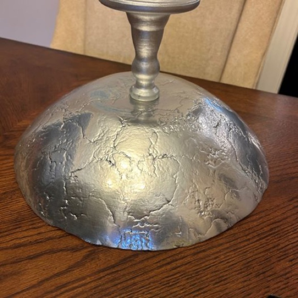 Vintage white and silver raised pedestal decorative bowl - Picture 5 of 5